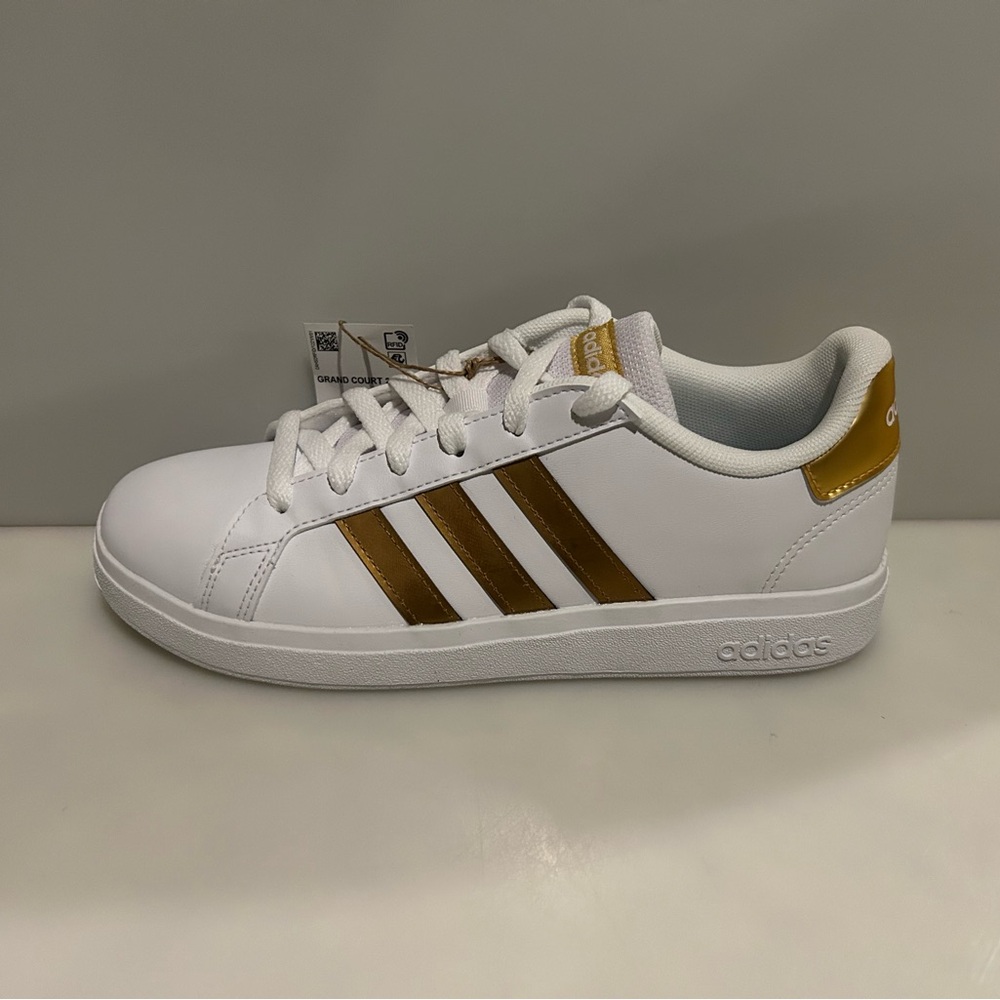 New Adidas Grand Court 2.0 K White Gold Sneakers - Youth Size 5.5 / EU38 NIB